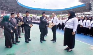 Bupati Shalahuddin Serahkan SK PPPK Paruh Waktu : Momentum Meningkatkan Mutu Pelayanan Publik