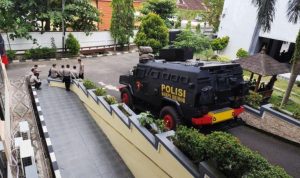Demo Mahasiswa Bikin Polisi Siaga di Rumah Banjar