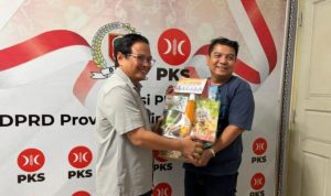 Lebaran 1447 H DPRD Kalsel Turun Berbagi