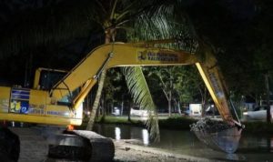 Atasi Banjir, Pemkot Banjarmasin Keruk Sungai Gatot Subroto