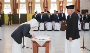 Enam Pejabat Pimpinan Tinggi Pratama Pemprov Kalsel Resmi Dilantik