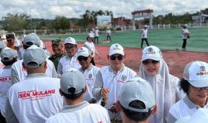Bupati dan Wakil Bupati Murung Raya Resmi Lepas Kontingen Festival Budaya Isen Mulang 2026