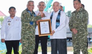 Gubernur Muhidin Dapat Penghargaan dari Kasad atas Dukungan Pembangunan Kodam