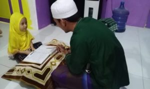 Pengabdian Terus Berjalan Insentif Guru Mengaji Terhenti