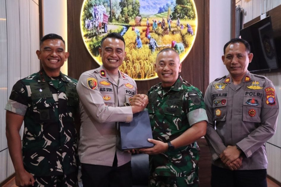 TNI-Polri di Bartim Perkuat Sinergitas Lewat Kunjungan Kerja