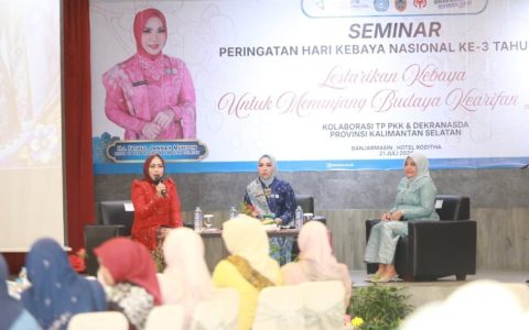 Hari Kebaya Nasional Fathul Jannah Ajak Lestarikan Wastra Sasirangan