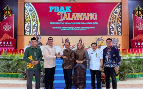 Rahmanto Muhidin Motivasi Seribu Mahasiswa Baru UIN Palangka Raya untuk Berani Bermimpi dan Berorganisasi