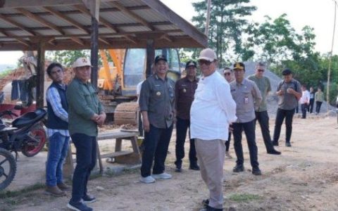 Prioritaskan Jalan Pelosok Bupati Barut Beri Arahan Tegas di Gunung Purei