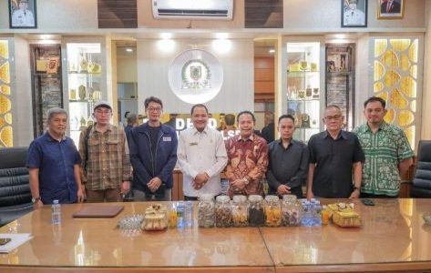 Supian HK Janjikan RDP Selamatkan Peternak Ayam
