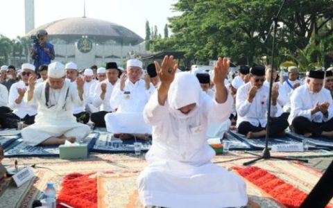Hadapi Kekeringan dan Karhutla, Kalsel Gelar Salat Istisqa