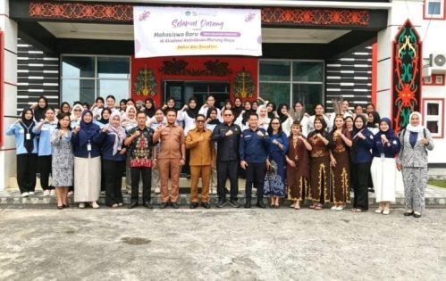 Bupati Heriyus Buka PKKMB Akbid Murung Raya, Dorong Mahasiswa Berkarakter