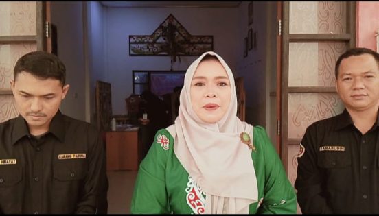 Dina Maulidah Apresiasi Lomba Cerdas Cermat Karang Taruna Murung Raya