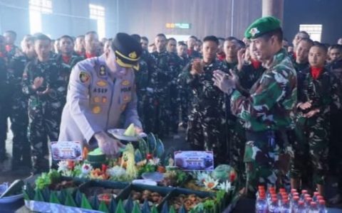 HUT TNI Ke 81, Polres Murung Raya Beri Kejutan Kepada Yonif TP 883/Temanggung Awan, Wujud Sinergi TNI-Polri Semakin Solid